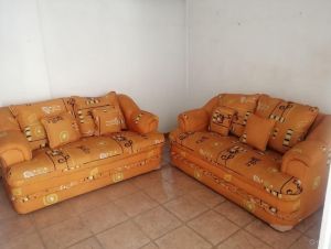 Sala De 2 Love Seats Precio 2,300 Foto1